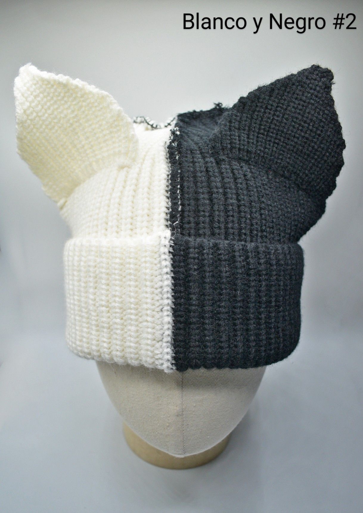 Gorro con Orejas con Diseño